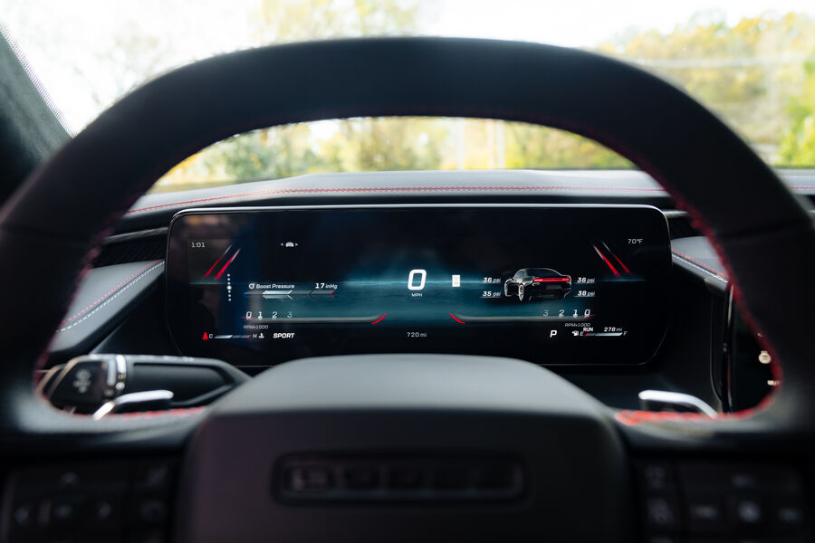Quadro strumenti digitale della Dodge Charger Scat Pack